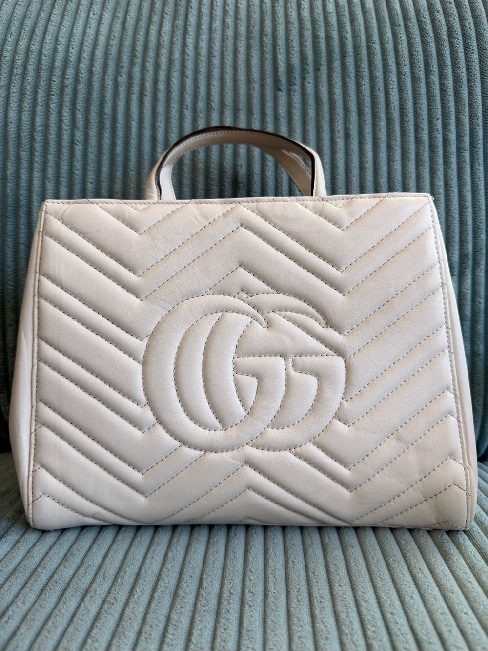Gucci GG Marmont Matelasse White Leather Tote - Picture 2 of 11